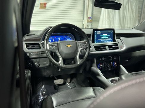 Used 2024 Chevrolet Suburban LT image 21