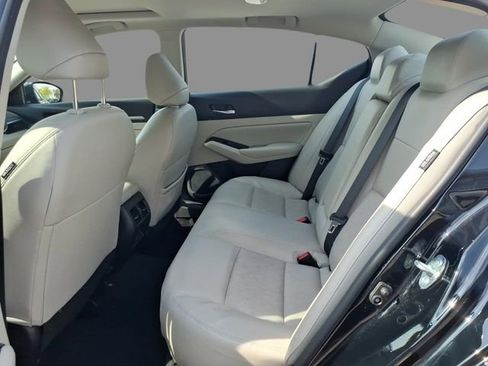 Used 2024 Nissan Altima 2.5 SL image 5