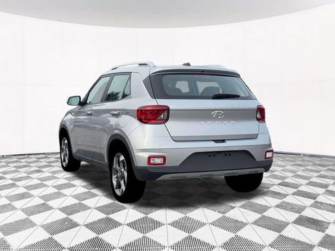 New 2026 Hyundai Venue SEL FWD image 8