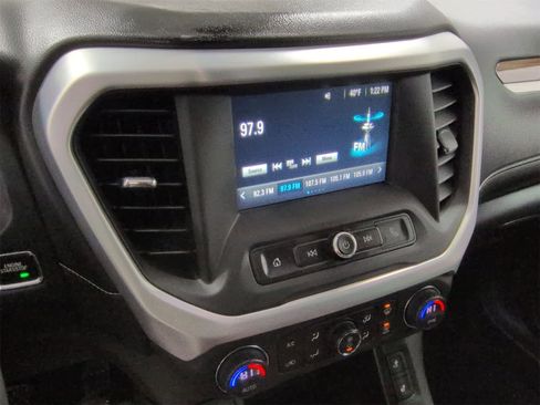 Used 2019 GMC Acadia SLE image 27
