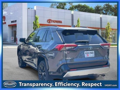 Certified 2023 Toyota RAV4 SE AWD/4WD image 8