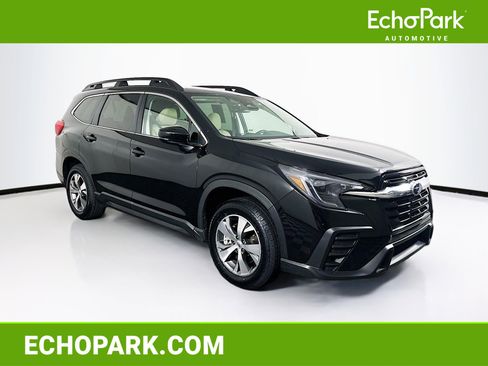 Used 2025 Subaru Ascent Premium image 1