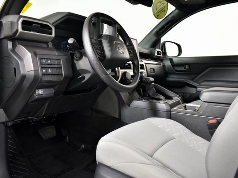 Certified 2025 Toyota Tacoma SR5 image 16