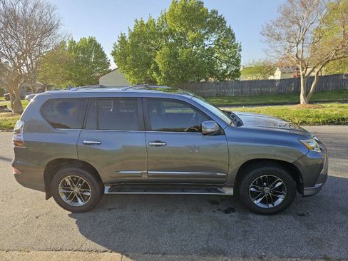 Used 2016 Lexus GX 460 w/ Premium Package image 6