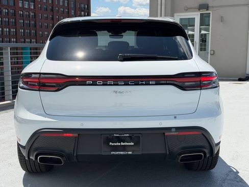 Certified 2026 Porsche Macan AWD/4WD image 6