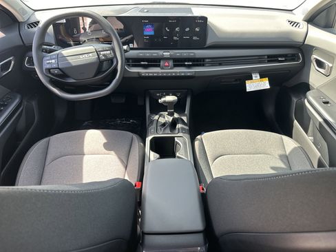 New 2025 Kia K4 LXS image 15