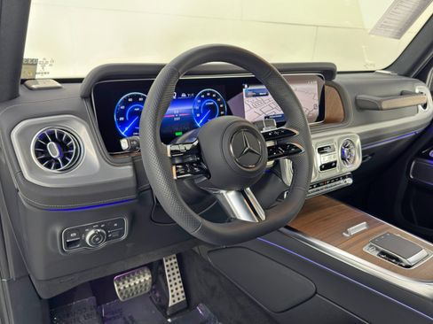 Used 2025 Mercedes-Benz G 580 w/ EQ Technology image 14