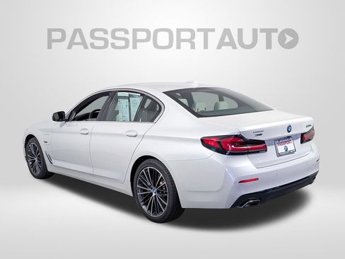Used 2023 BMW 530e xDrive w/ Executive Package AWD/4WD image 3