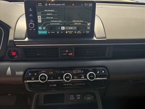 Used 2025 Honda Pilot Black Edition image 15