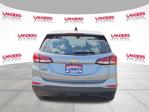 Used 2023 Chevrolet Equinox LS image 4