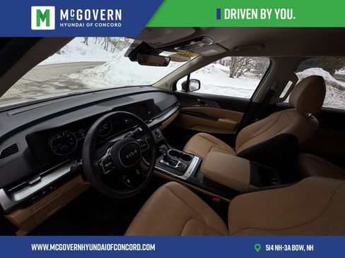 Used 2024 Kia Carnival LX image 5