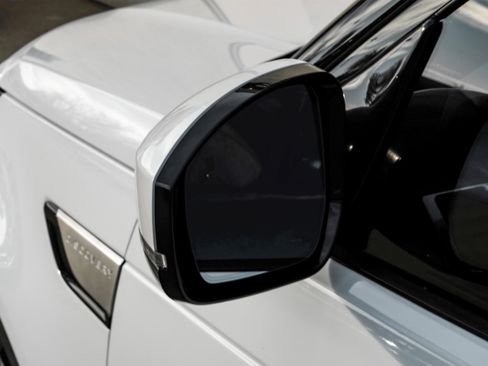 Used 2020 Land Rover Discovery HSE Luxury image 41