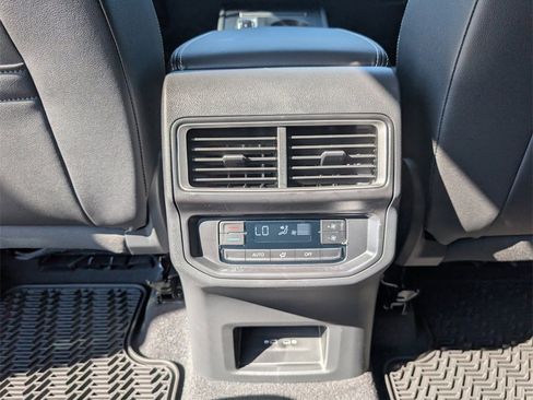 New 2026 Volkswagen Atlas SE image 26