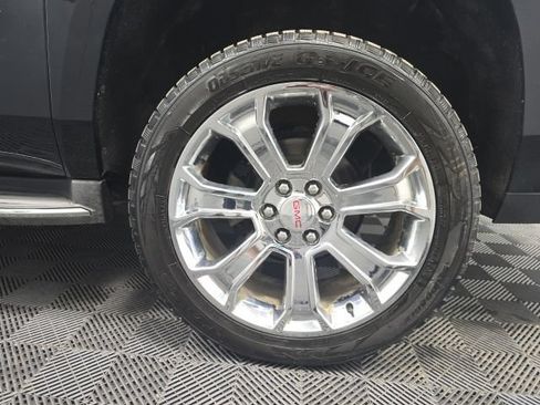Used 2016 GMC Yukon XL SLT w/ Open Road Package AWD/4WD image 10