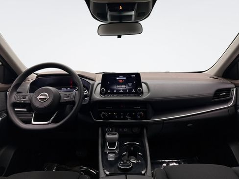 Used 2023 Nissan Rogue S AWD/4WD image 14
