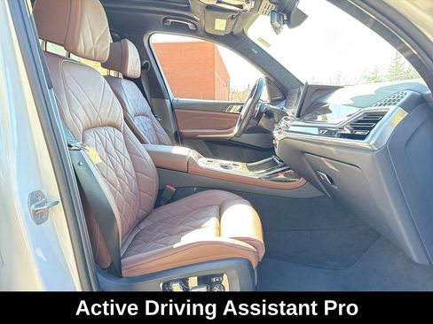 New 2024 BMW X7 xDrive40i w/ M Sport Package image 29