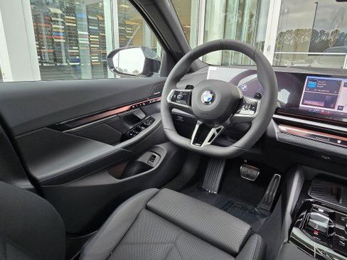 New 2026 BMW 530i xDrive w/ M Sport Package AWD/4WD image 21