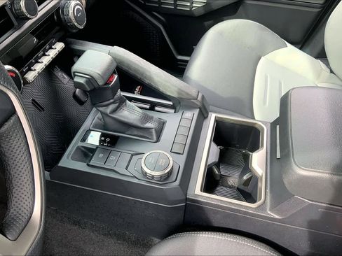 Used 2025 Toyota Tacoma TRD Sport image 17