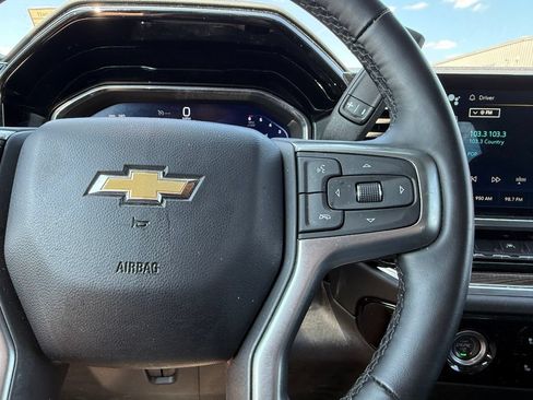 Used 2024 Chevrolet Silverado 1500 LT AWD/4WD image 11
