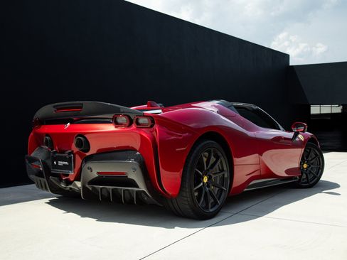 Certified 2025 Ferrari SF90 Spider AWD/4WD image 18