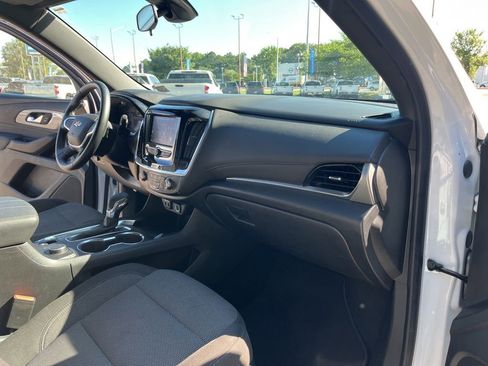 Used 2023 Chevrolet Traverse LT FWD image 28