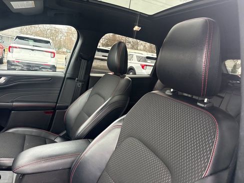 Used 2025 Ford Escape ST-Line w/ Tech Pack #1 image 18