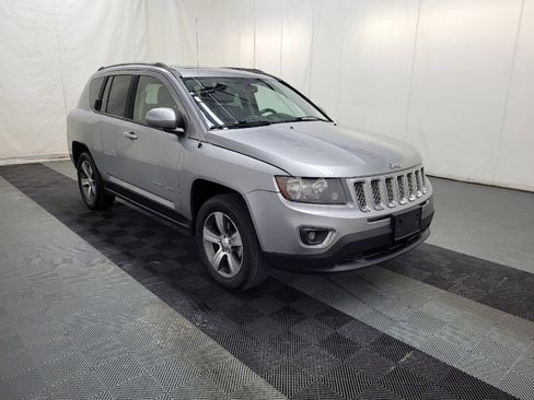 Used 2016 Jeep Compass High Altitude AWD/4WD image 13