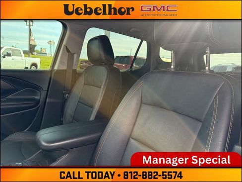 Used 2021 GMC Terrain SLT AWD/4WD image 23