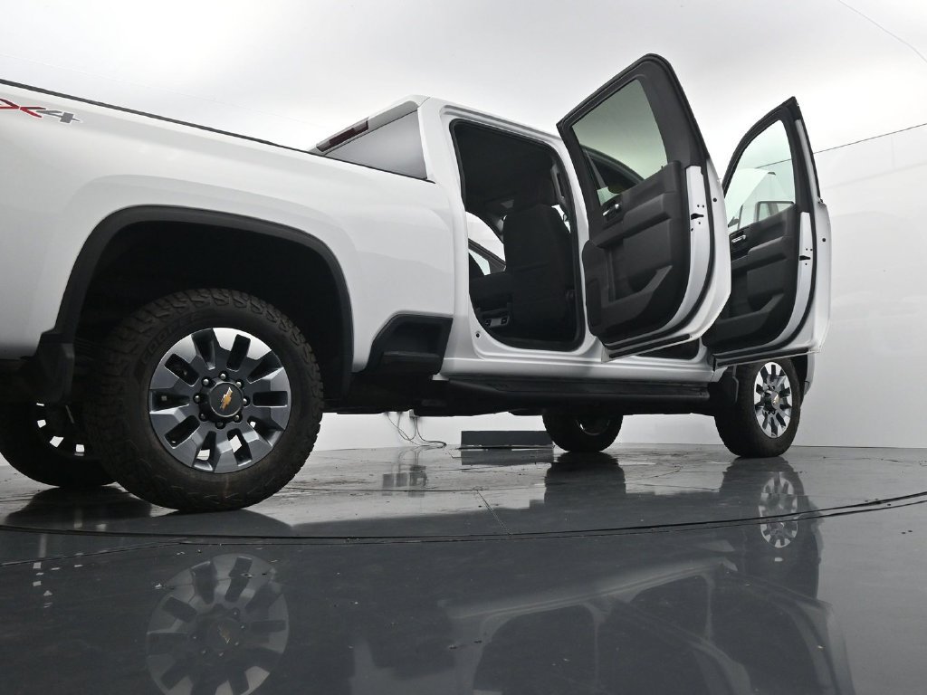 Used 2022 Chevrolet Silverado 2500 Custom w/ Custom Value Package AWD/4WD image 43