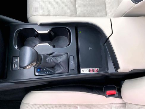 Used 2024 Lexus ES 350 w/ Premium Package image 15