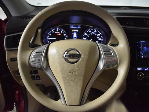 Used 2015 Nissan Rogue SV image 15