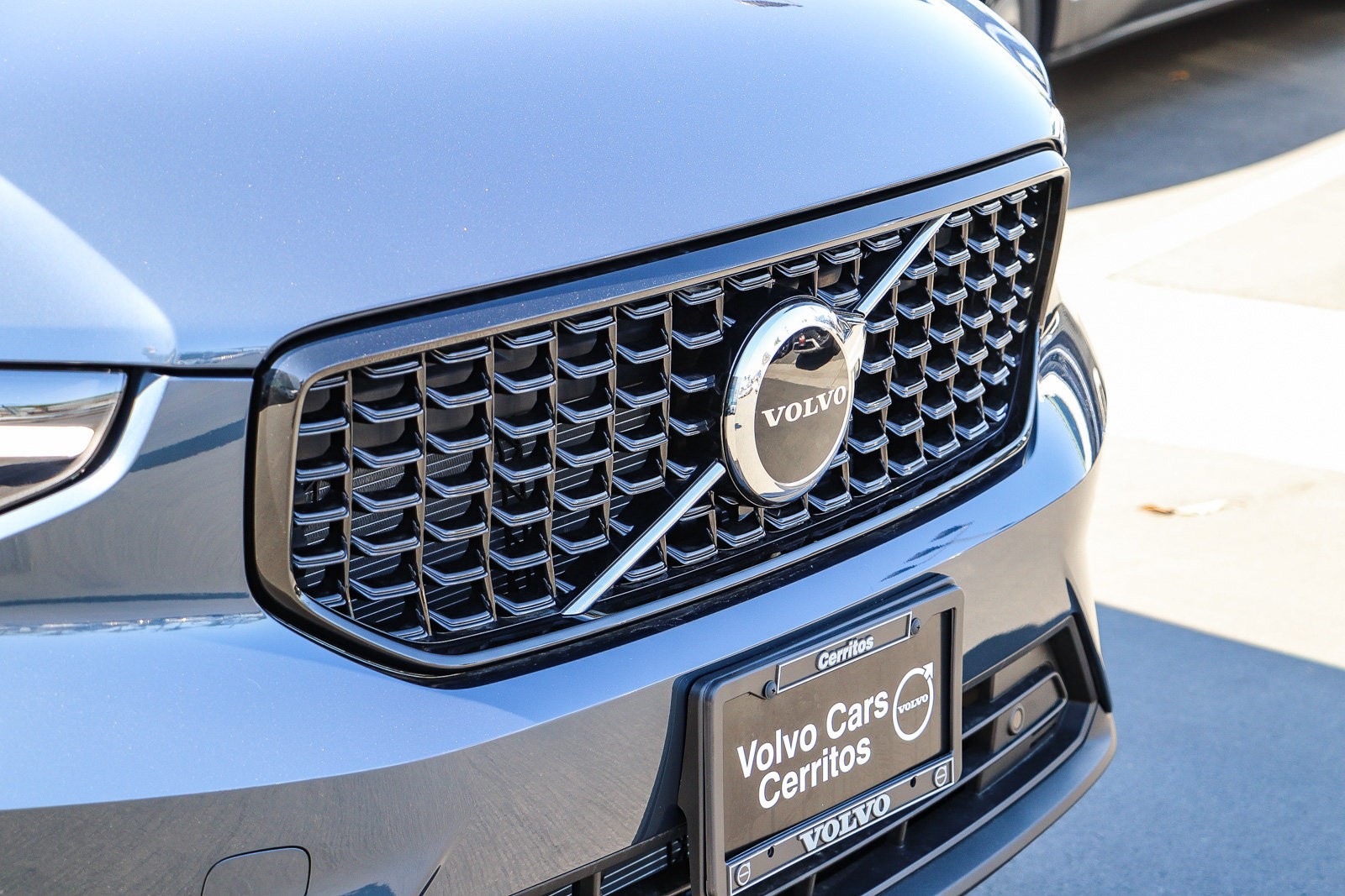 New 2026 Volvo XC40 B5 Core w/ Protection Package Premier AWD/4WD image 5