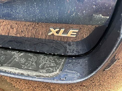 Used 2020 Toyota Sienna XLE Premium image 9