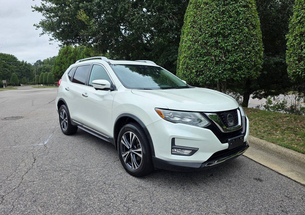 Used 2017 Nissan Rogue SL w/ SL Premium Package AWD/4WD image 7