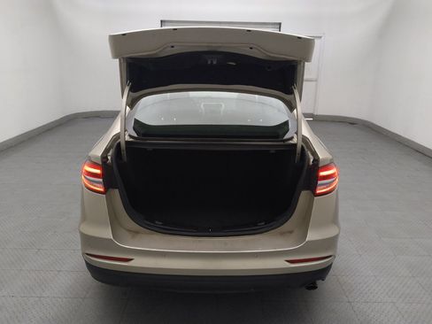 Used 2019 Ford Fusion SE FWD image 29
