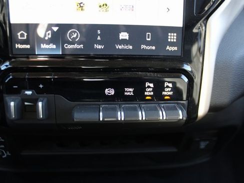 Used 2024 RAM 2500 Laramie w/ Safety Group image 26