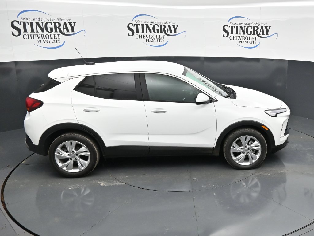 Used 2024 Buick Encore GX Preferred w/ Comfort Package FWD image 25