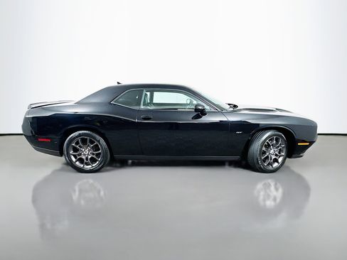 Used 2018 Dodge Challenger GT w/ Driver Convenience Group image 8