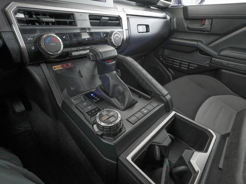 Used 2025 Toyota 4Runner TRD Off-Road image 21