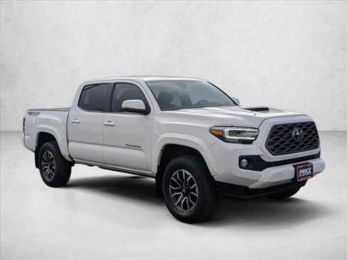 Used 2023 Toyota Tacoma TRD Sport image 3
