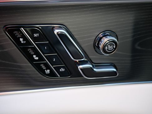 Used 2026 Cadillac Lyriq Premium Sport w/ LPO, Floor Liner Package AWD/4WD image 17