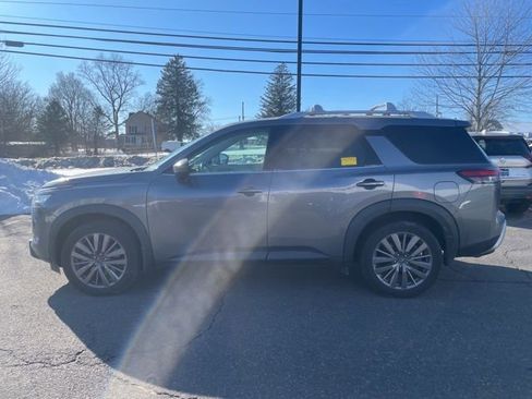 Certified 2023 Nissan Pathfinder SL w/ SL Premium Package image 8