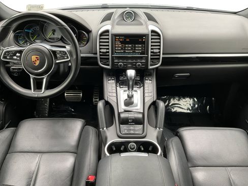 Used 2016 Porsche Cayenne S AWD/4WD image 9