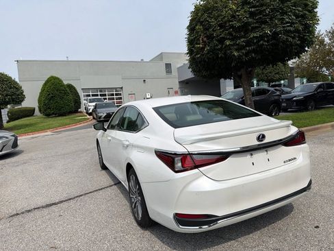 Used 2021 Lexus ES 300h w/ Premium Package FWD image 19