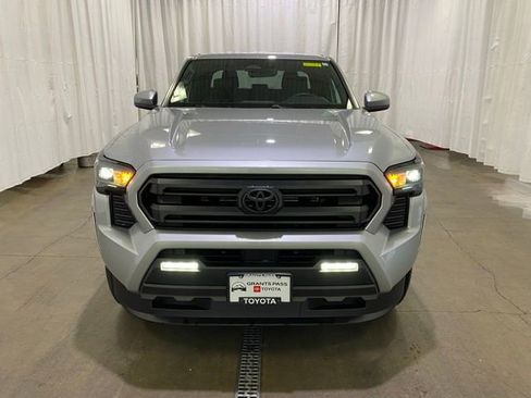 New 2026 Toyota Tacoma SR5 AWD/4WD image 8