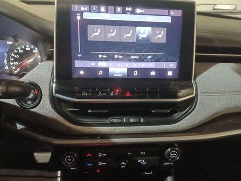 Used 2022 Jeep Compass Latitude w/ Sun and Sound Group image 17