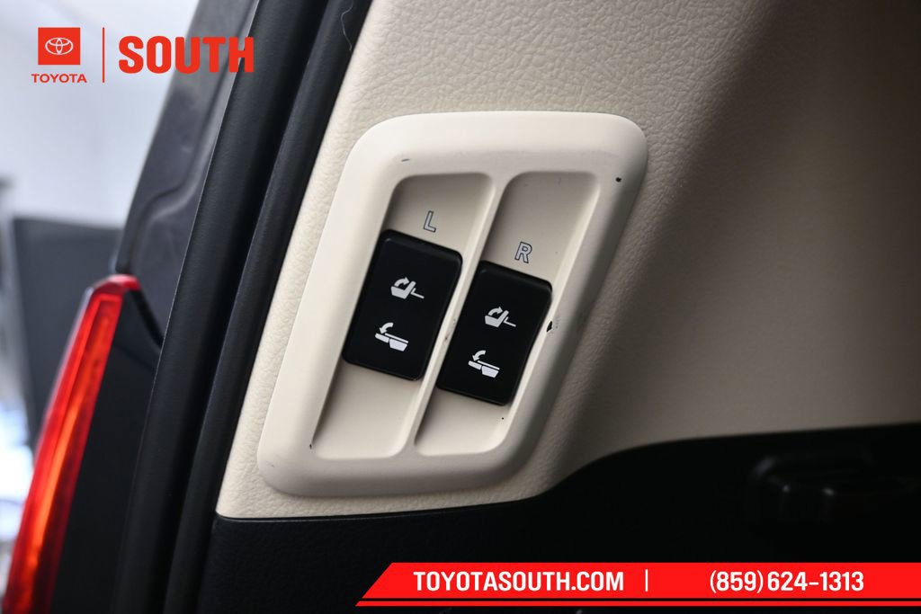 Used 2022 Lexus GX 460 Premium AWD/4WD image 33