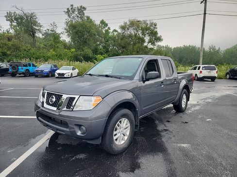 Used 2019 Nissan Frontier SV AWD/4WD image 2