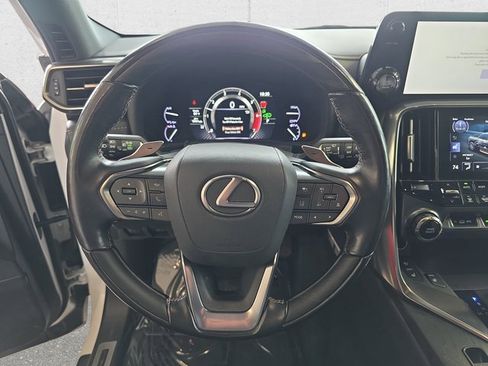 Certified 2022 Lexus LX 600 4WD w/ Luxury Package image 21