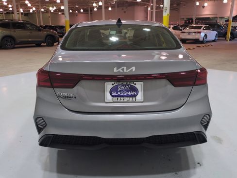 Certified 2024 Kia Forte LXS FWD image 4